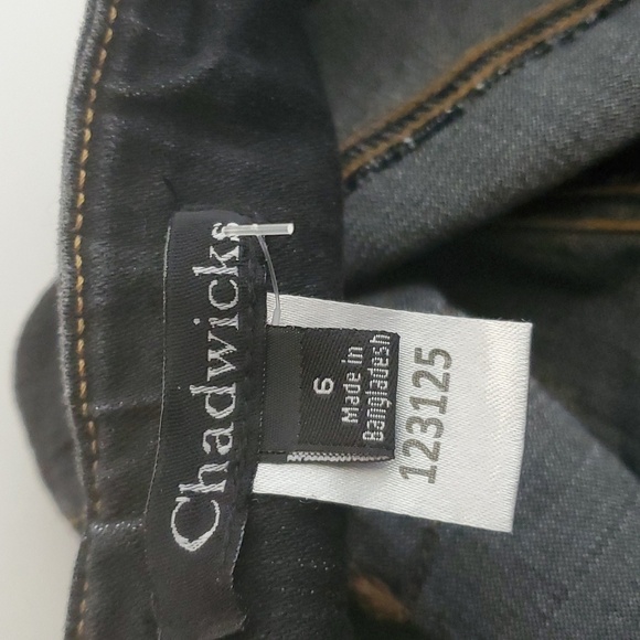 Chadwicks shorts women’s size 6 Bermuda length black demin pull-on elast… - Picture 13 of 16